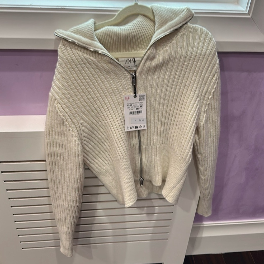 Nwt Zara cream girls sweater with zipper size 11-12 yo